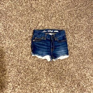 2T Cat & Jack girls summer shorts.
